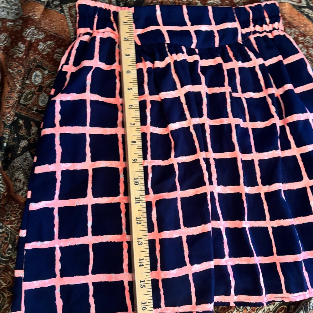 Mi a mi Francesca’s Navy and Coral Patterned Skirt - Picture 8 of 12